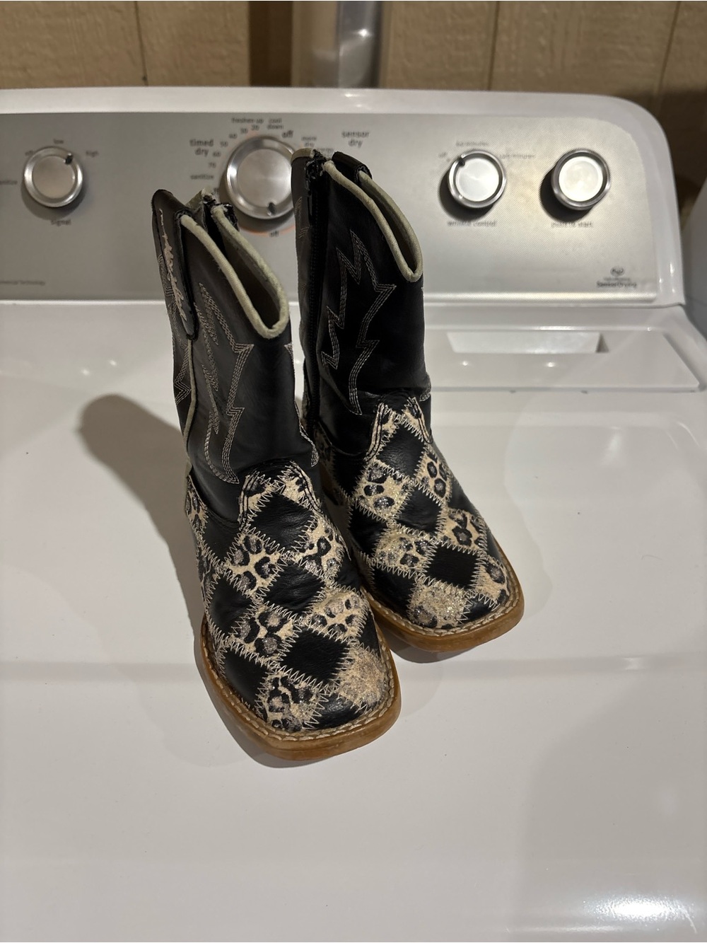 Blazin Roxx Girls Western Cowgirl Boots – Size 8.5
